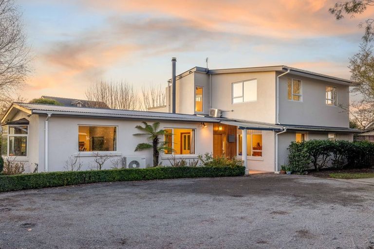 Photo of property in 7 Sawtell Place, Northcote, Christchurch, 8052