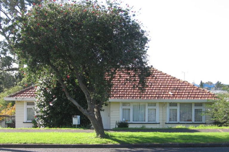 Photo of property in 2/27 Christmas Road, Manurewa, Auckland, 2102