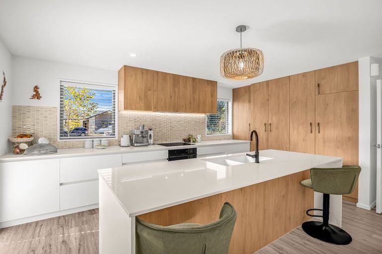 Photo of property in 16 Cam Mill Place, Rangiora, 7400