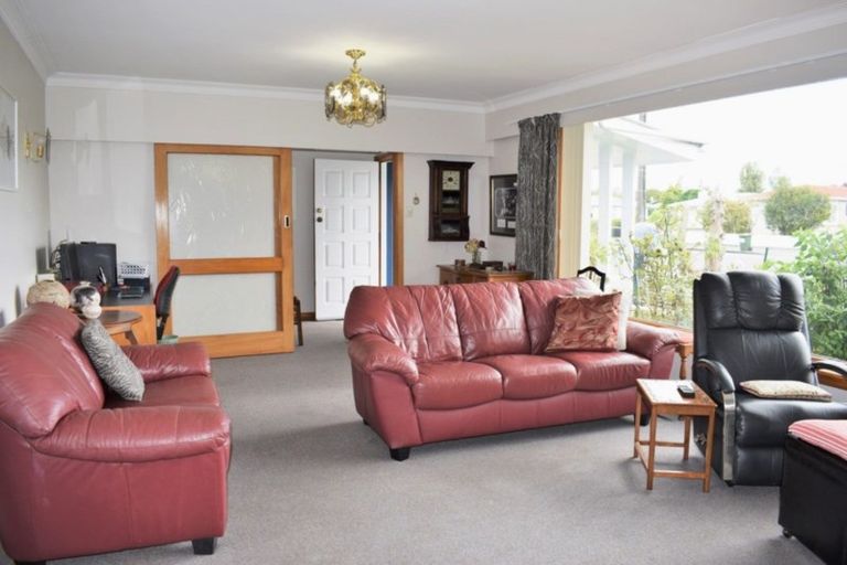 Photo of property in 24 Lemon Street, Otaki, 5512
