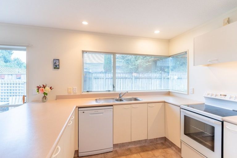 Photo of property in 72 Campbell Avenue, Paraparaumu, 5032