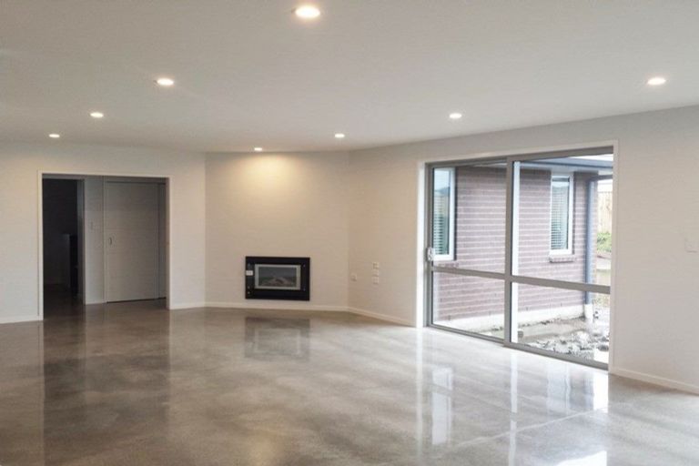 Photo of property in 2 Huetu Place, Bell Block, New Plymouth, 4312