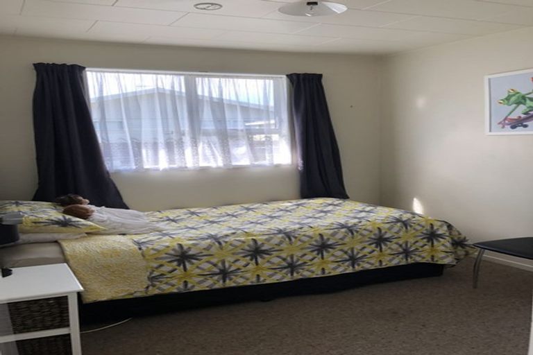 Photo of property in 5 Porritt Place, Tamatea, Napier, 4112