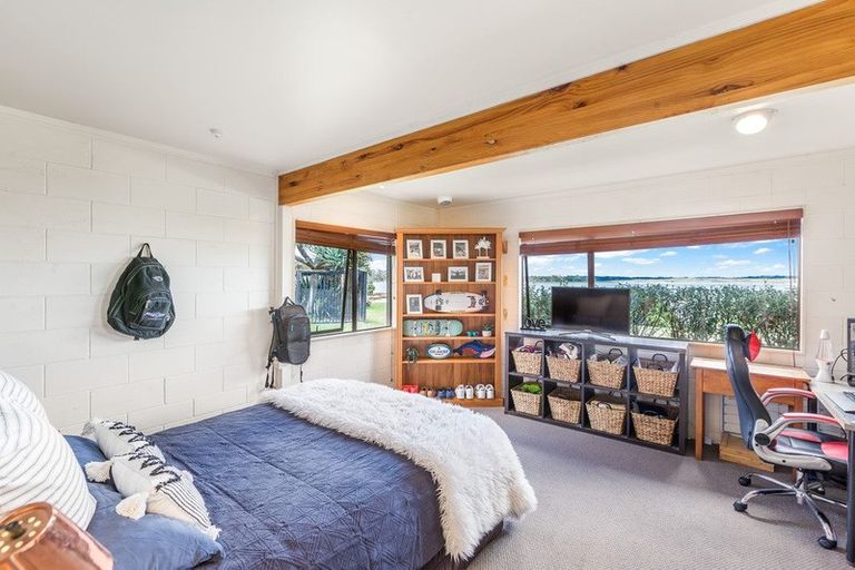 Photo of property in 33 St Annes Crescent, Wattle Downs, Auckland, 2103