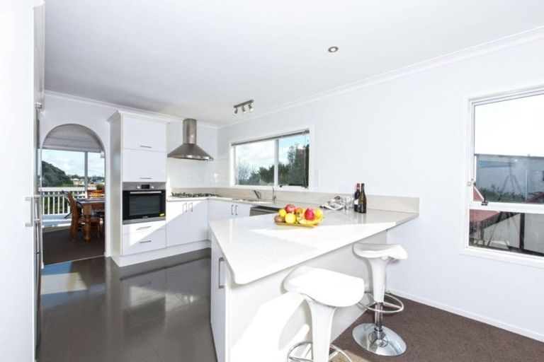 Photo of property in 24 Venus Place, Half Moon Bay, Auckland, 2012