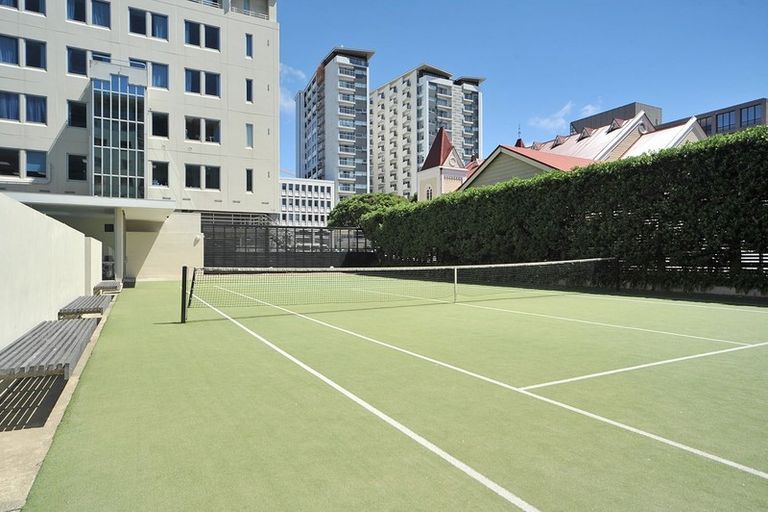 Photo of property in Sanctum Apartment, 10 Ebor Street, Te Aro, Wellington, 6011
