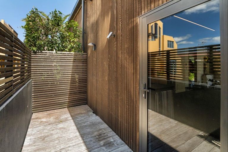 Photo of property in 18b Maunganui Road, Mount Maunganui, 3116