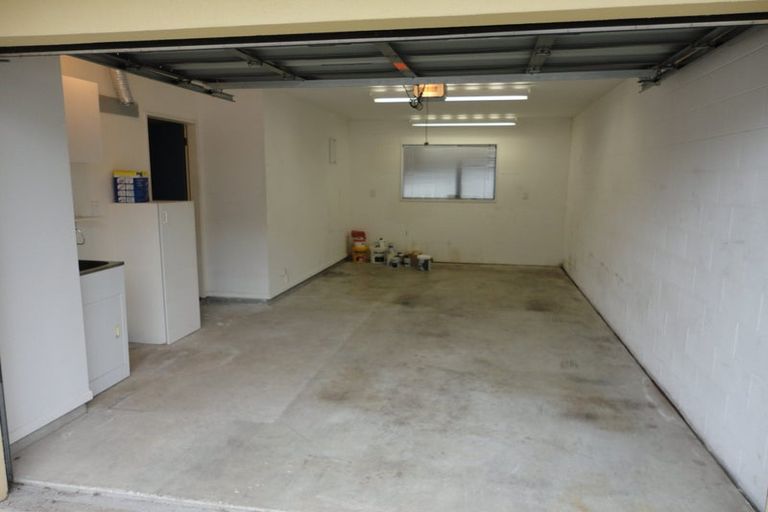 Photo of property in 65 Monorgan Road, Strathmore Park, Wellington, 6022