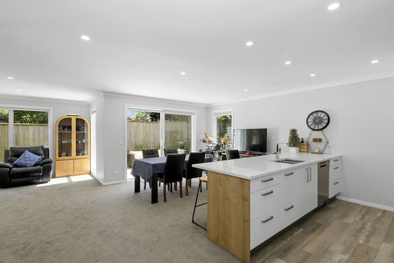 Photo of property in 92a Horoeka Street, Stokes Valley, Lower Hutt, 5019