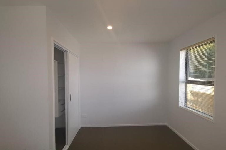 Photo of property in 13c Orton Street, Glenfield, Auckland, 0627
