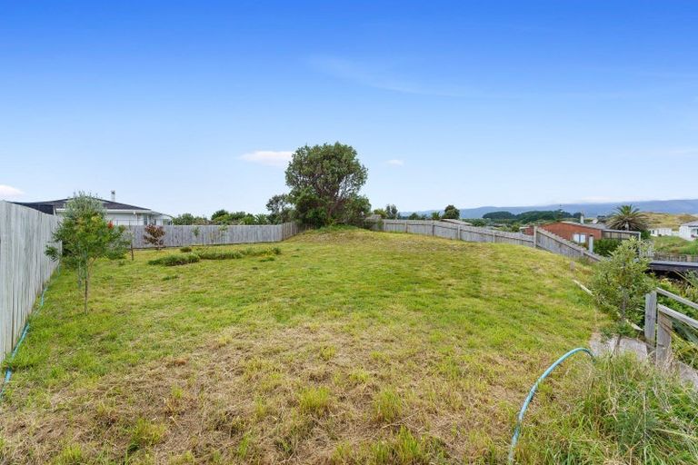 Photo of property in 7 James Street, Waikawa Beach, Manakau, 5573
