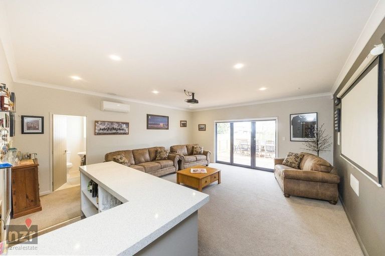 Photo of property in 6 Stonebridge Heights, Feilding, 4702