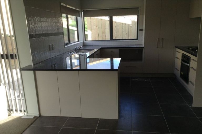 Photo of property in 57 Kirikiri Drive, Papakura, 2110