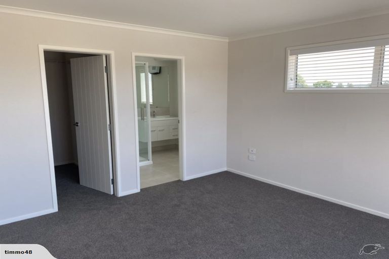 Photo of property in 12 Kotare Place, Sandspit, Warkworth, 0982