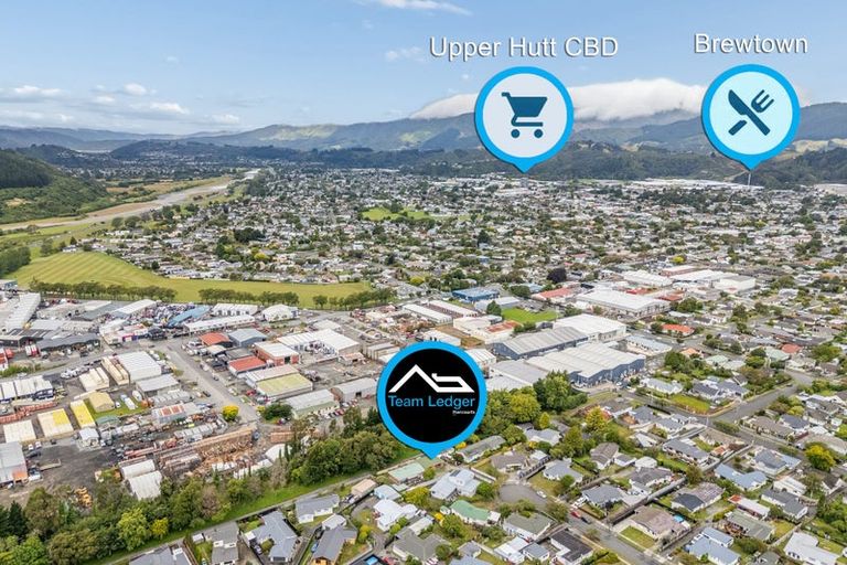 Photo of property in 1/22 Burns Grove, Trentham, Upper Hutt, 5018