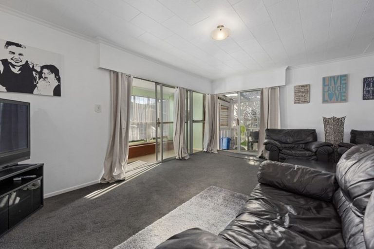 Photo of property in 2/29 Clouston Park Road, Clouston Park, Upper Hutt, 5018