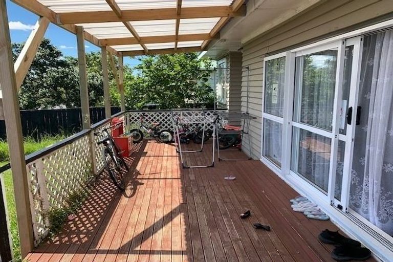 Photo of property in 305 Richardson Road, New Windsor, Auckland, 1041