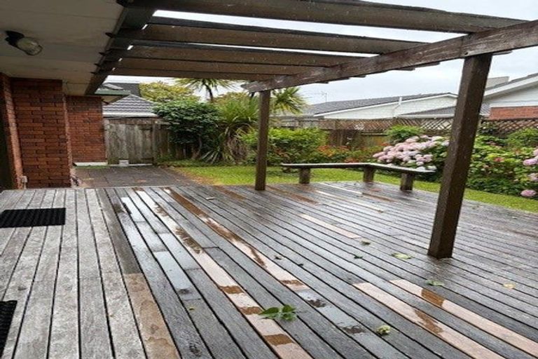 Photo of property in 2/8 Jutland Road, Hauraki, Auckland, 0622
