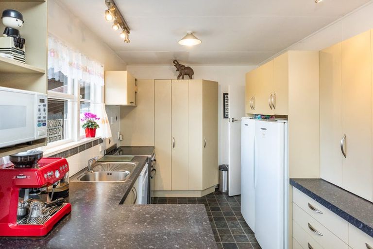 Photo of property in 14 Brightwater Terrace, Terrace End, Palmerston North, 4410