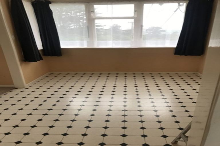 Photo of property in 92 Ironside Road, Johnsonville, Wellington, 6037