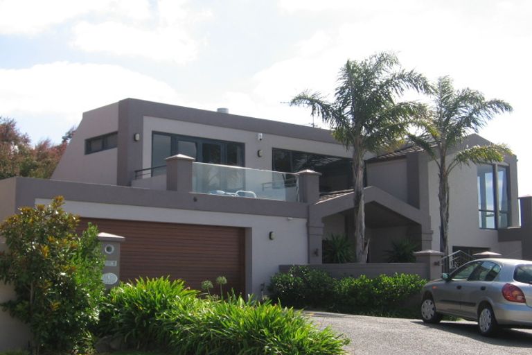 Photo of property in 1 Bournemouth Terrace, Murrays Bay, Auckland, 0630