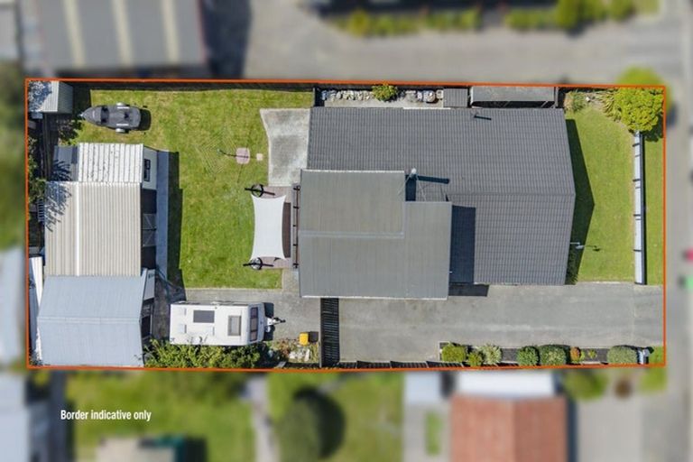 Photo of property in 2 Ebert Place, Rangiora, 7400