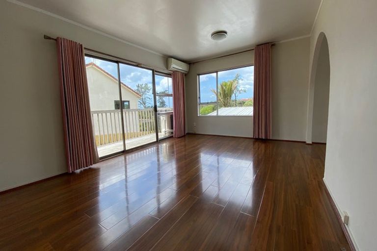 Photo of property in 184 Stapleford Crescent, Browns Bay, Auckland, 0630