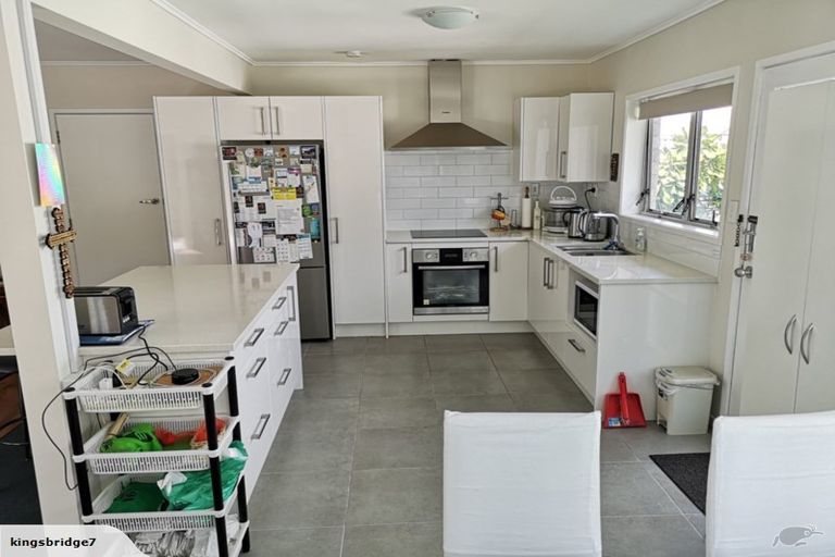 Photo of property in 2/9 Nile Road, Milford, Auckland, 0620