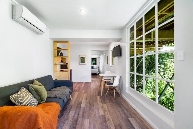 Photo of property in 35 Burns Road, Hospital Hill, Napier, 4110