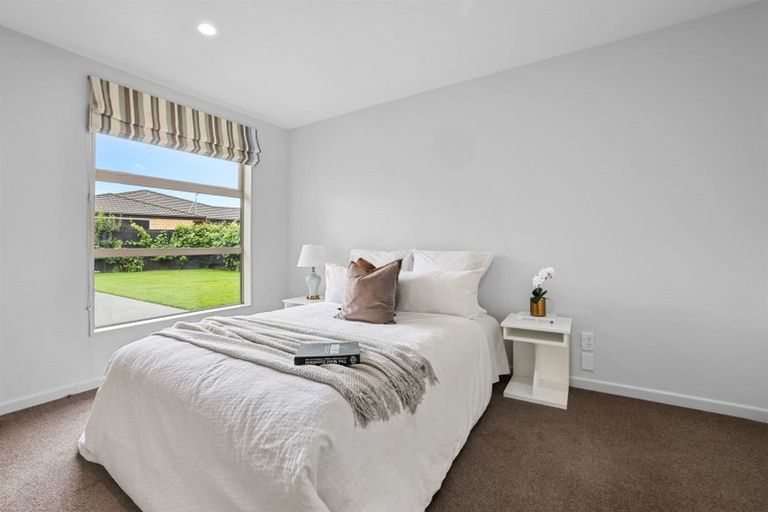 Photo of property in 12 Cyclamen Place, Aidanfield, Christchurch, 8025