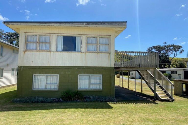 Photo of property in 233 Oakura Road, Oakura, Hikurangi, 0184
