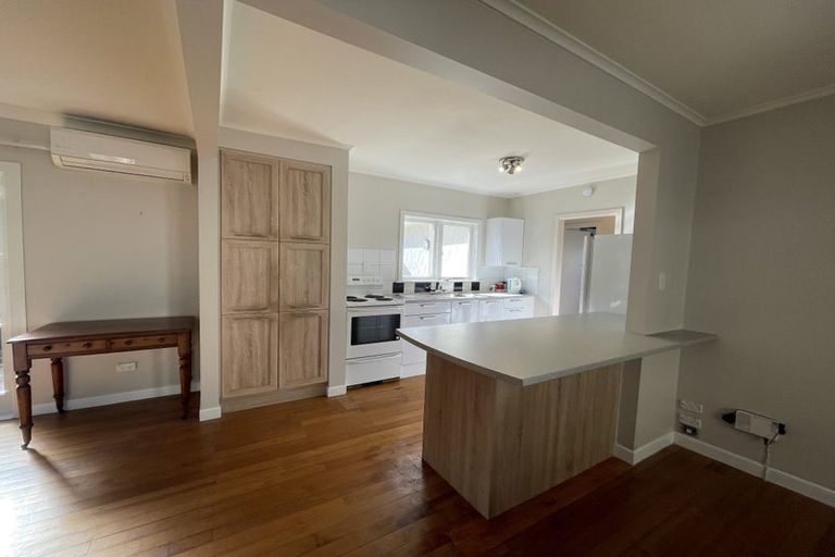 Photo of property in 35 Alma Road, Milford, Auckland, 0620