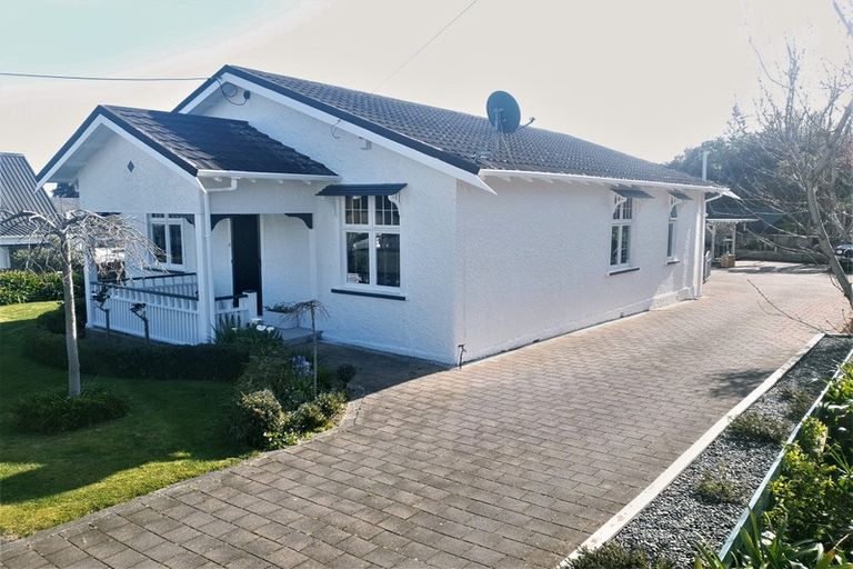 Photo of property in 16 Tawa Street, Gonville, Whanganui, 4501