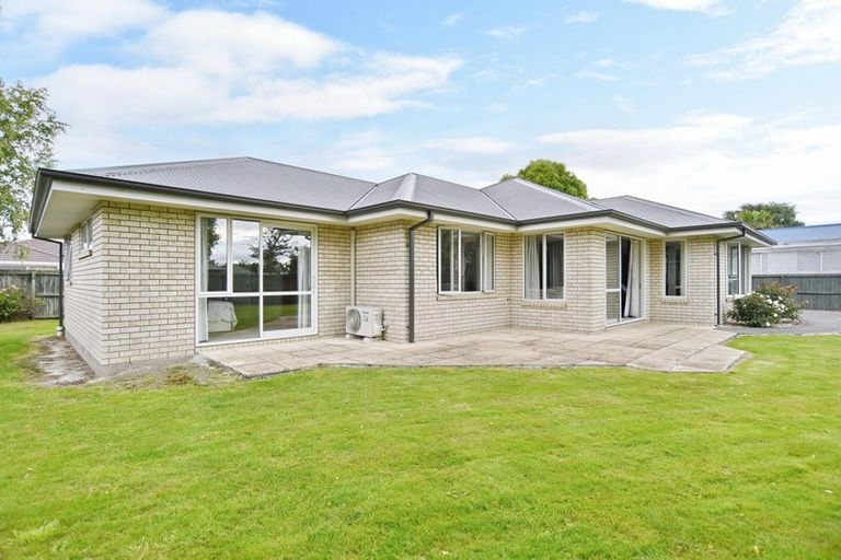 Photo of property in 17 Stanton Place, Woodend, 7610