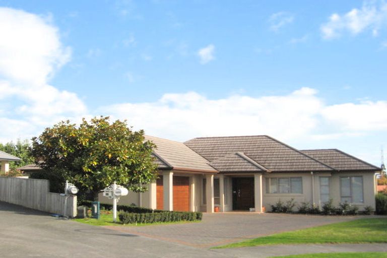 Photo of property in 23 Manara Place, The Gardens, Auckland, 2105