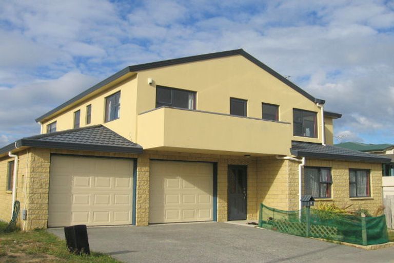 Photo of property in 17 Jordan Street, Island Bay, Wellington, 6023