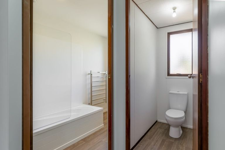 Photo of property in 348 Glengarry Road, Glen Eden, Auckland, 0602