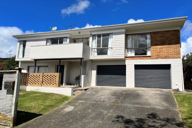 Photo of property in 12a Prince Regent Drive, Half Moon Bay, Auckland, 2012