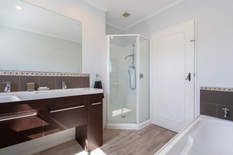 Photo of property in 35 Callender Terrace, Paraparaumu Beach, Paraparaumu, 5032