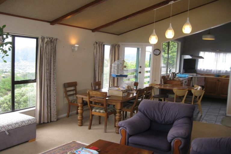 Photo of property in 272 Dowse Drive, Maungaraki, Lower Hutt, 5010