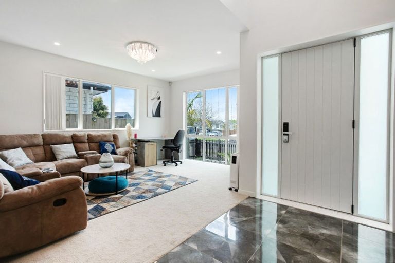 Photo of property in 20 Thomas Rielly Avenue, Hobsonville, Auckland, 0616