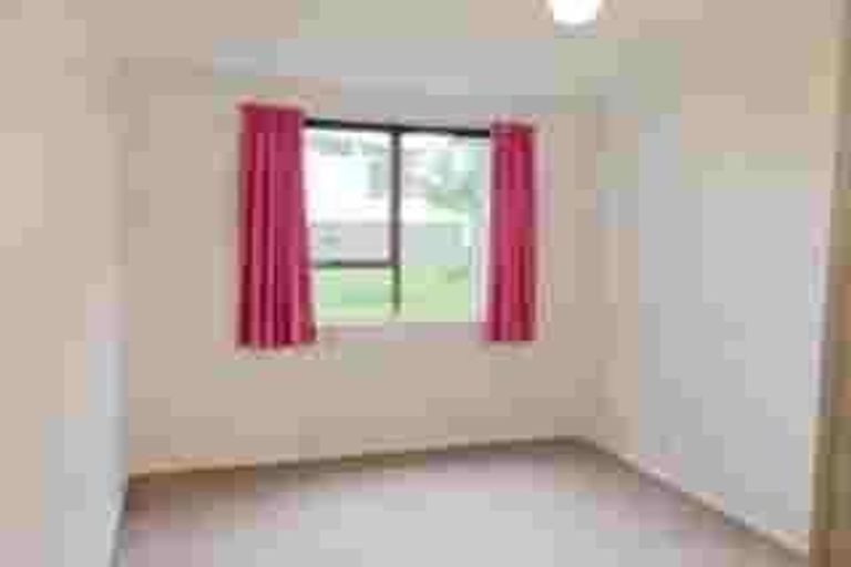 Photo of property in 191a Te Atatu Road, Te Atatu South, Auckland, 0610