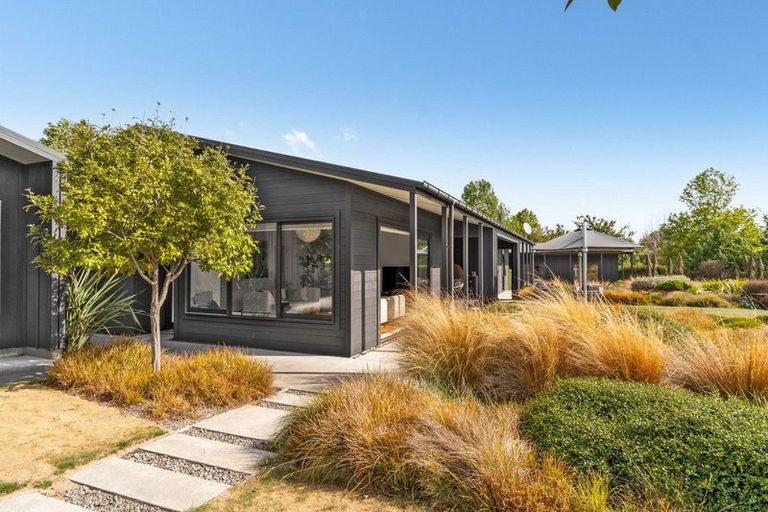 Photo of property in 7 Fairway Drive, Martinborough, 5711