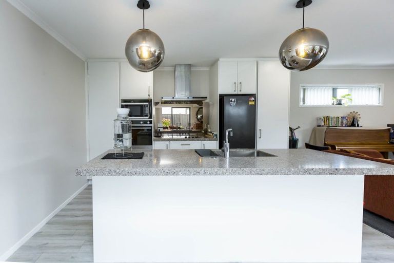 Photo of property in 12 Buddle Road, Wallaceville, Upper Hutt, 5018