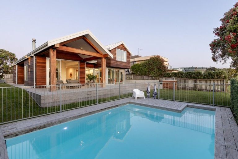 Photo of property in 108 Oceanbeach Road, Mount Maunganui, 3116