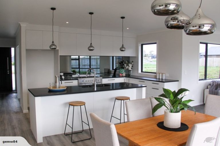 Photo of property in 19 Hoylake Place, Morrinsville, 3300