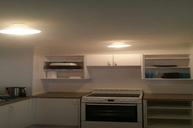 Photo of property in 9 Beach Road, Glenbrook, Waiuku, 2681