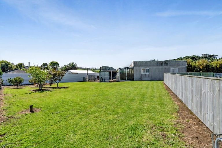 Photo of property in 6 Kawei Road, Ohawe, Hawera, 4671