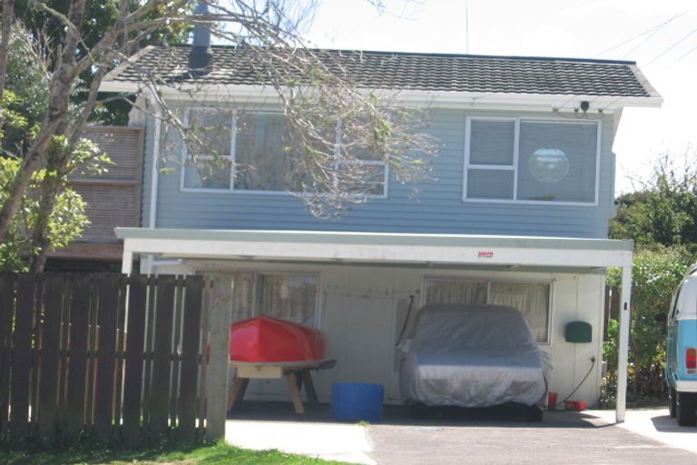 Photo of property in 215 Manuka Road, Bayview, Auckland, 0629