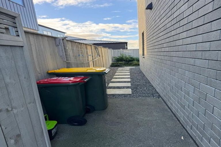 Photo of property in 18 Riria Crescent, Takanini, 2112